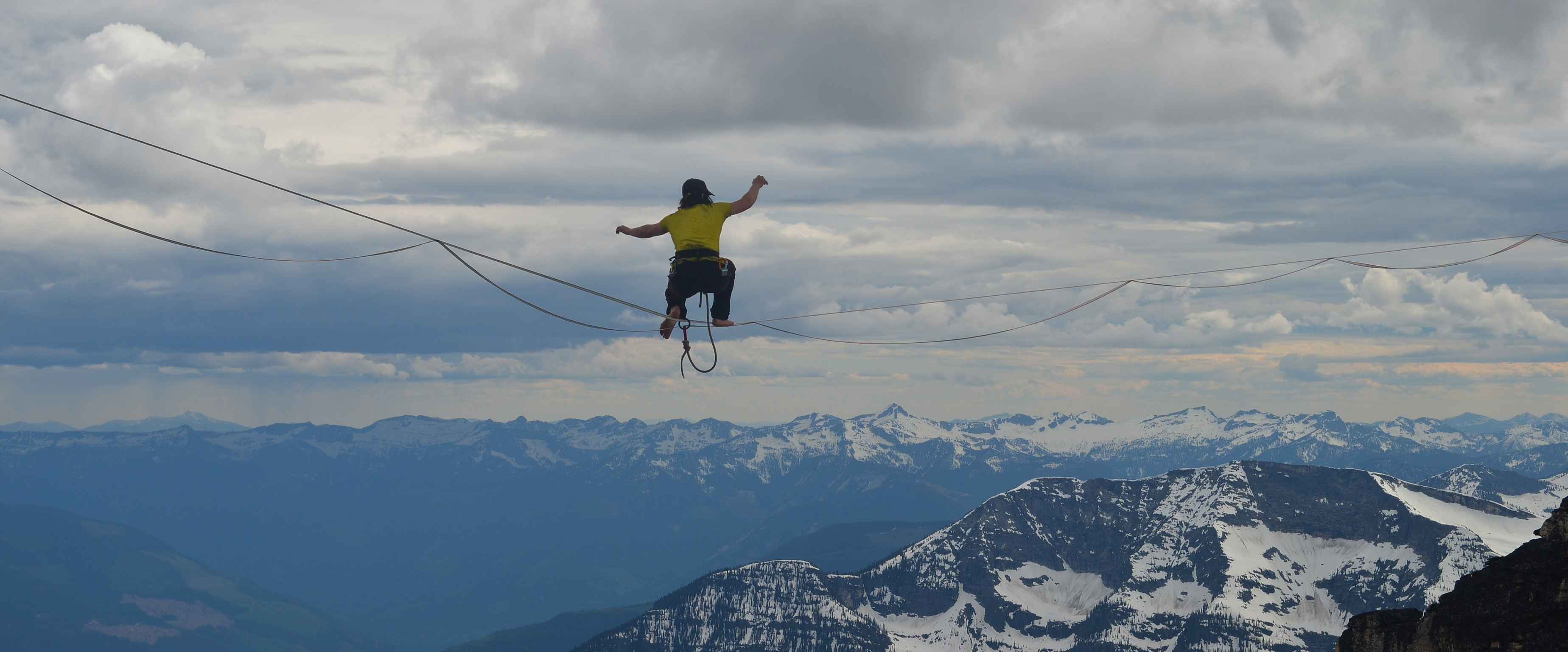 Highlining the Wolfs Ears